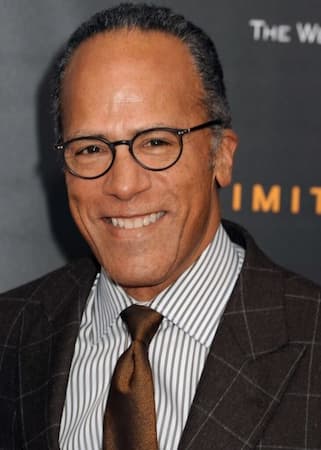 Lester Holt's Photo