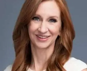 Lisa Desjardins, a prominent political journalist and Capitol Hill correspondent